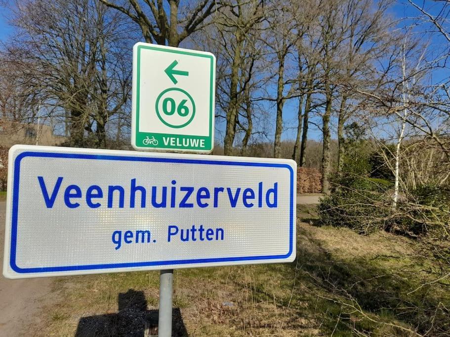 Gezellig Ingerichte Blokhut Op Een Rustig Park! Пюттен Экстерьер фото